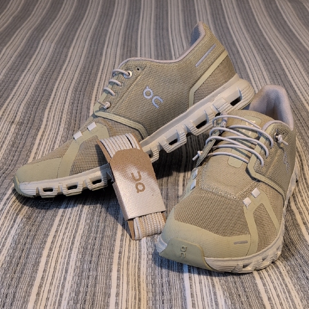 On Women's Light Tan Athletic Shoes